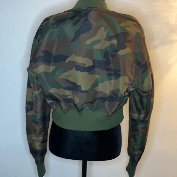 Army fatigue bomber jacket from Forever21 size L (large) - Picture 3 of 5